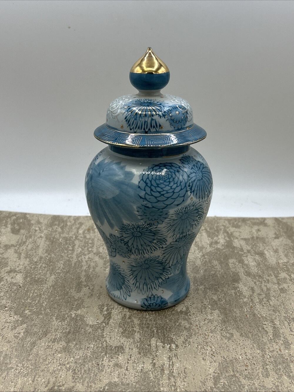 VTG Porcelain Jar With Lid Asian Floral Design